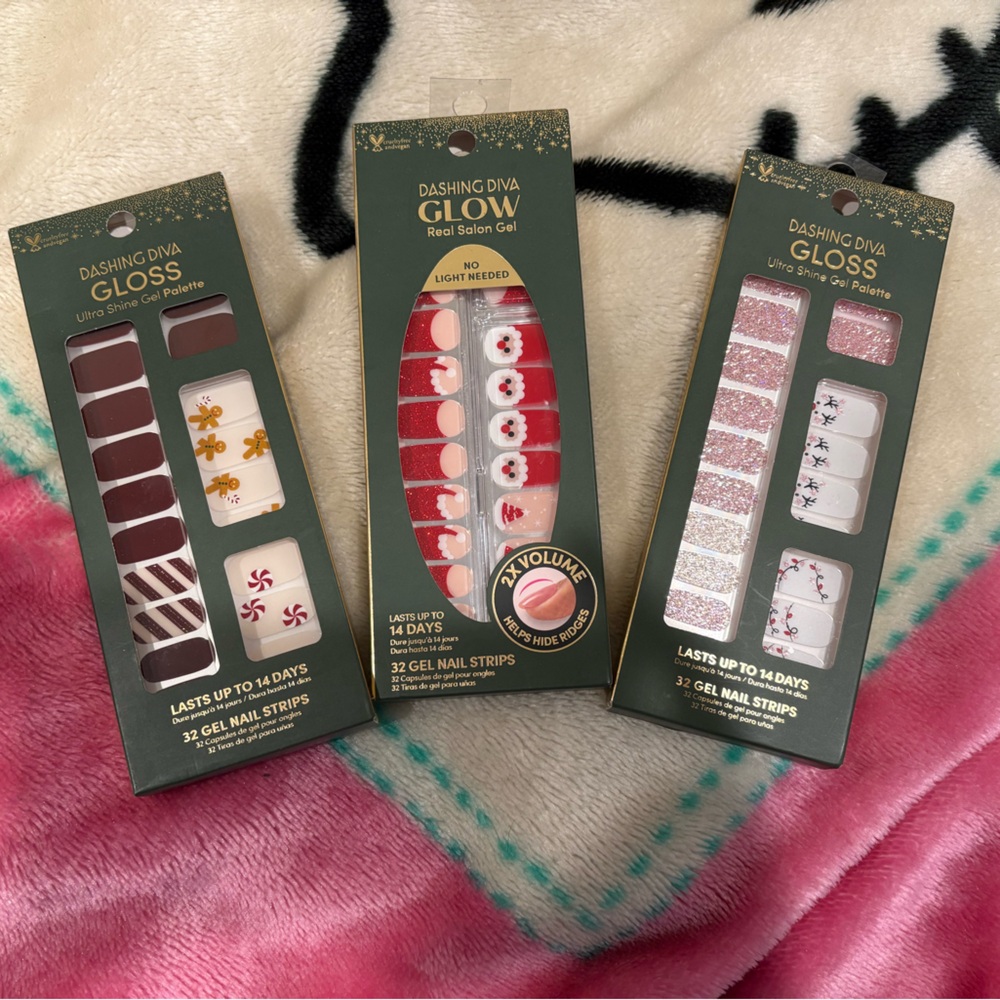 3 Christmas dashing diva nail stick ons